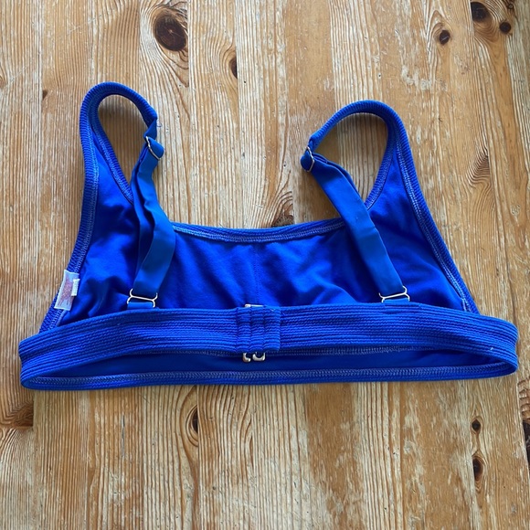 Juniors Royal Blue Swimsuit Top Size L - Picture 2 of 3